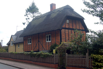 213 Castle Hill Road in August 2009
